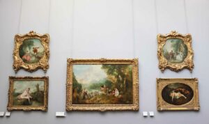 Descubre más sobre la conservación de antigüedades.